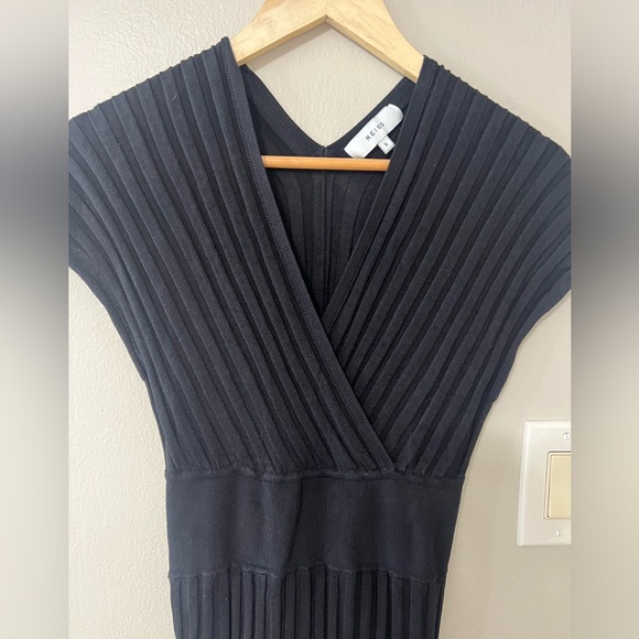 REISS Talitha Ribbed Knit Dress Black Size S Faux Wrap V-Neck Bodycon EUC - Picture 5 of 12